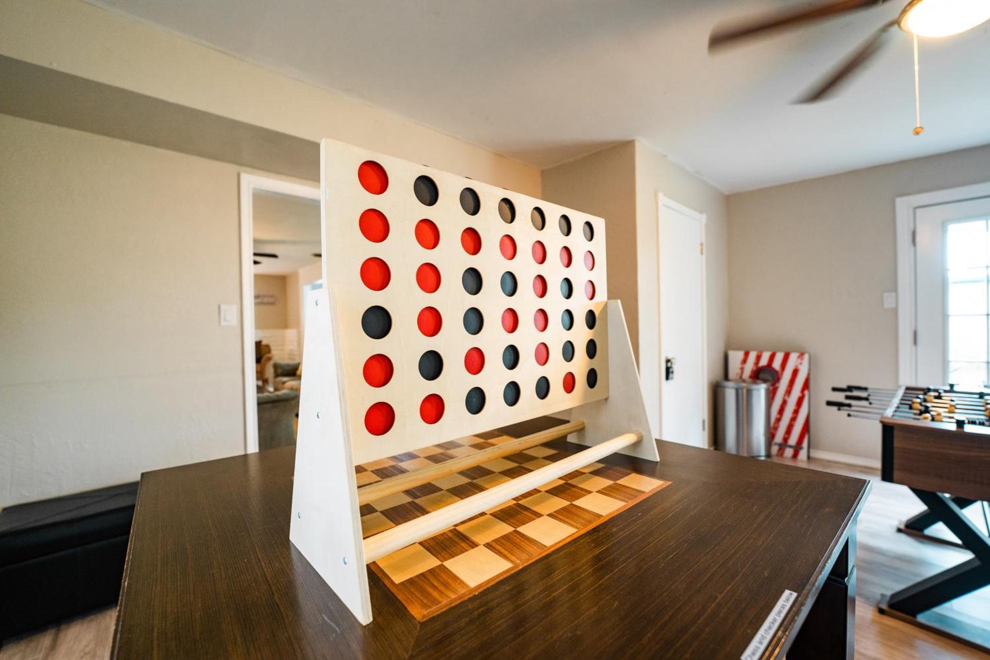Cozy 3 Bedroom With Hot Tub 2 Min Away From Lackland San Antonio Bagian luar foto