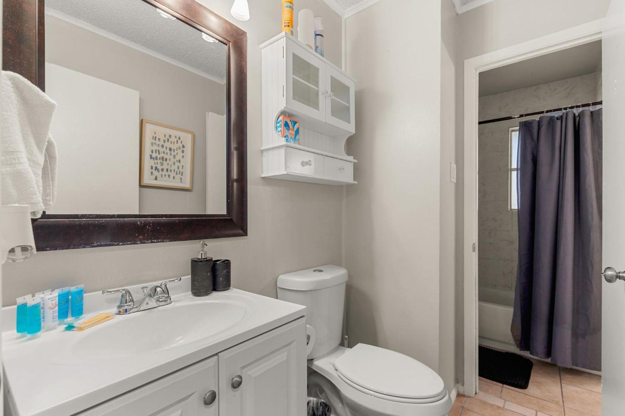 Cozy 3 Bedroom With Hot Tub 2 Min Away From Lackland San Antonio Bagian luar foto